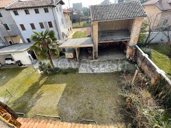 casa indipendente in vendita a Cordenons