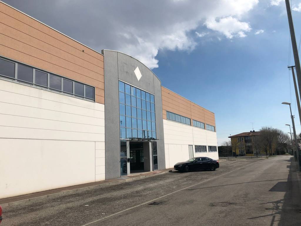 negozio in vendita a Cordenons