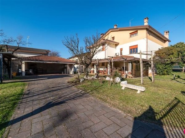casa indipendente in vendita a Cordenons