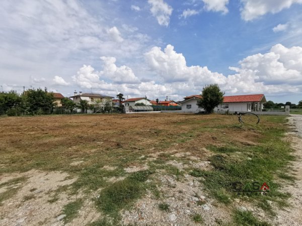 terreno edificabile in vendita a Cordenons