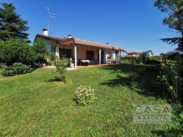 casa indipendente in vendita a Cordenons