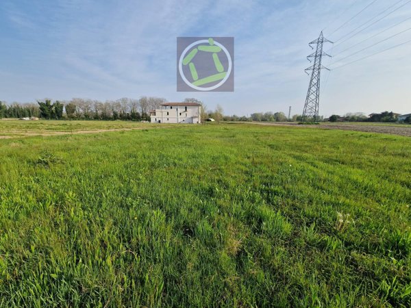 terreno agricolo in vendita a Cordenons