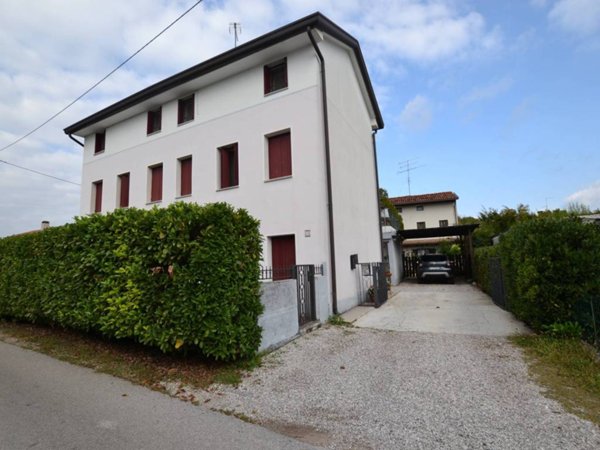 casa indipendente in vendita a Cordenons