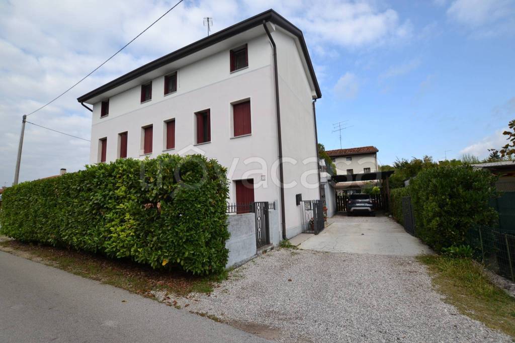 casa indipendente in vendita a Cordenons