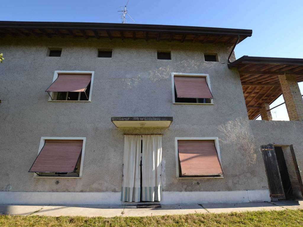 casa indipendente in vendita a Cordenons