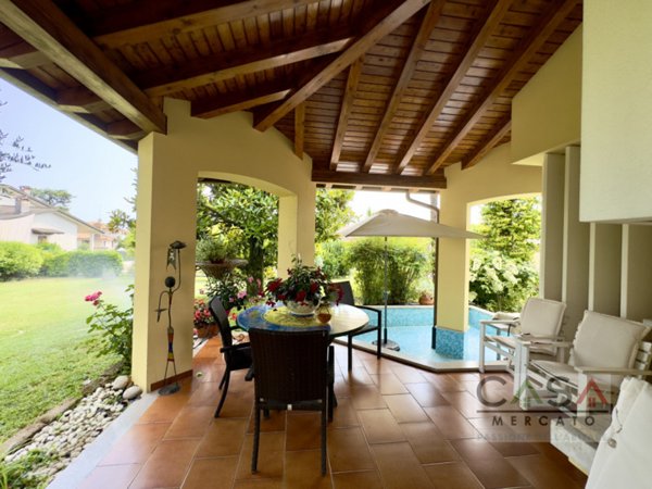 casa indipendente in vendita a Cordenons in zona Villa d'Arco