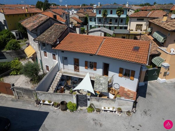 casa indipendente in vendita a Cordenons