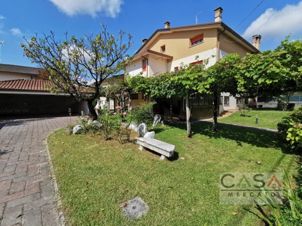 casa indipendente in vendita a Cordenons