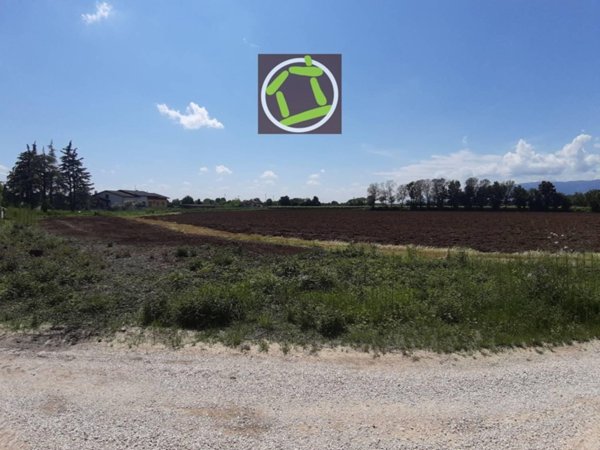 casa indipendente in vendita a Cordenons in zona Villa d'Arco