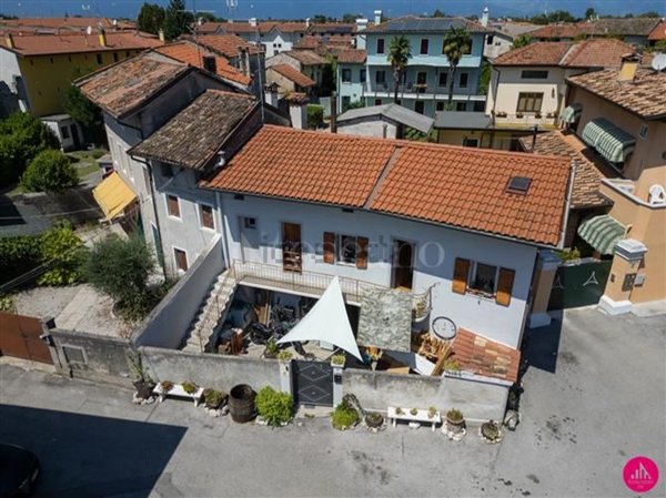 casa indipendente in vendita a Cordenons