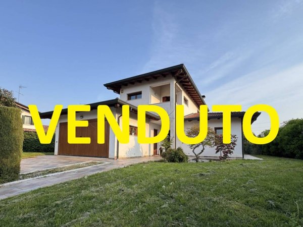 casa indipendente in vendita a Cordenons