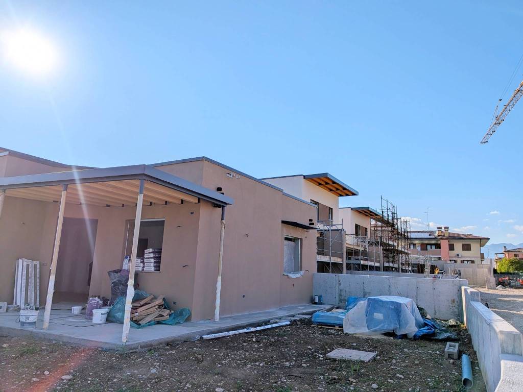 casa indipendente in vendita a Cordenons