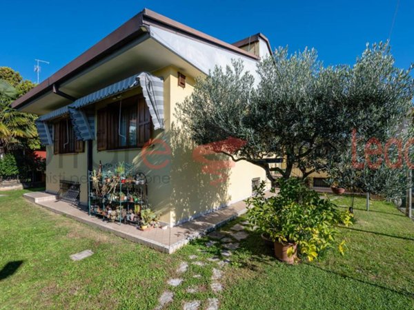 casa indipendente in vendita a Cordenons