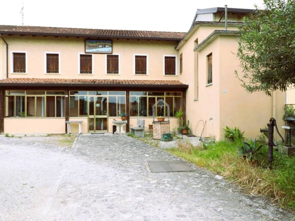 casa indipendente in vendita a Cordenons