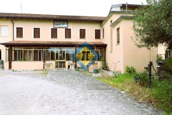 casa indipendente in vendita a Cordenons