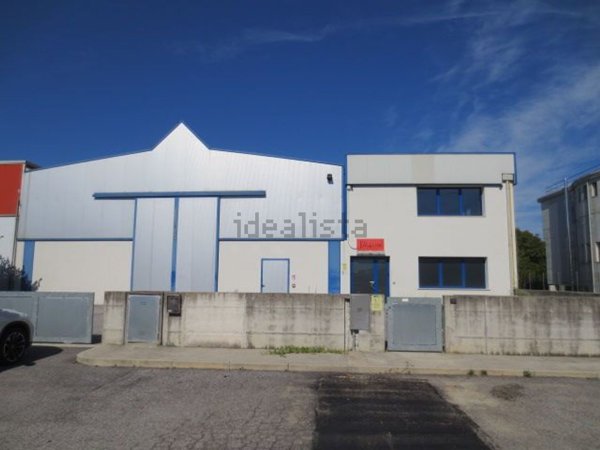 locale di sgombero in vendita a Cordenons