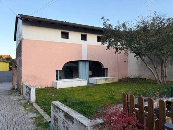 casa indipendente in vendita a Cordenons