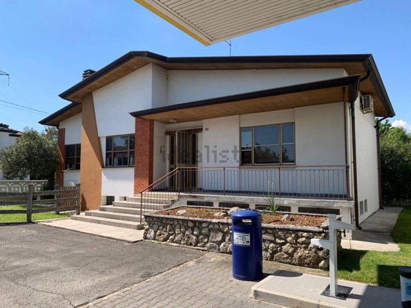 casa indipendente in vendita a Cordenons