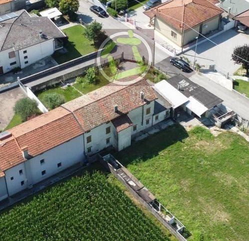casa indipendente in vendita a Cordenons