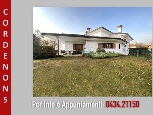 casa indipendente in vendita a Cordenons in zona Villa d'Arco
