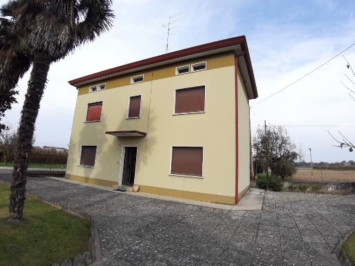 casa indipendente in vendita a Cordenons