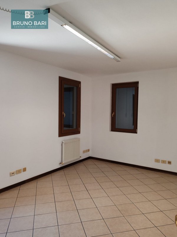 ufficio in vendita a Cordenons