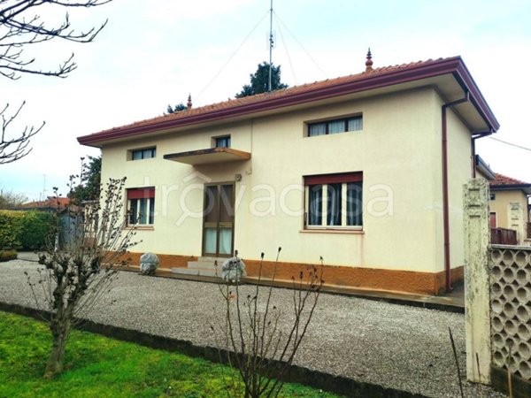 casa indipendente in vendita a Cordenons