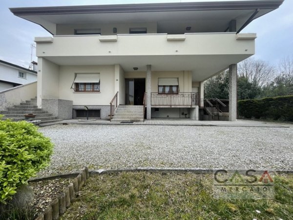 casa indipendente in vendita a Cordenons