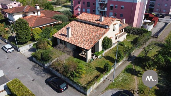 casa indipendente in vendita a Cordenons