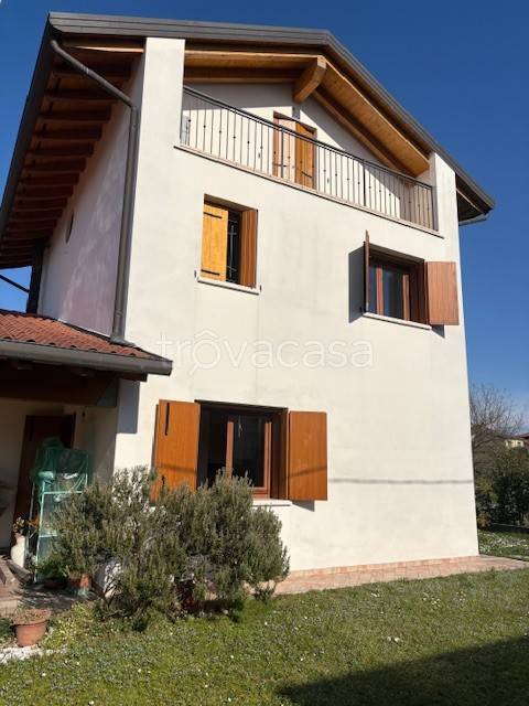 casa indipendente in vendita a Cordenons