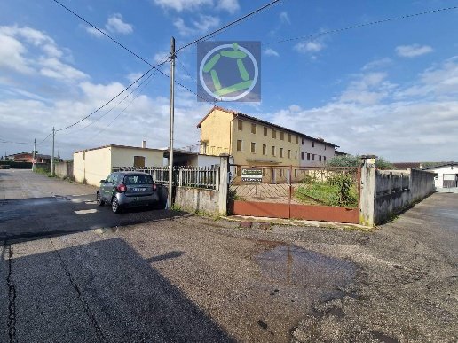 casa indipendente in vendita a Cordenons