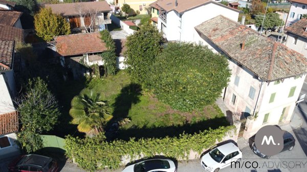 esavano in vendita a Cordenons