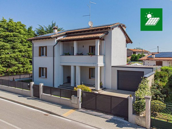casa indipendente in vendita a Cordenons