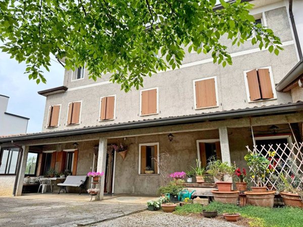 casa indipendente in vendita a Cordenons
