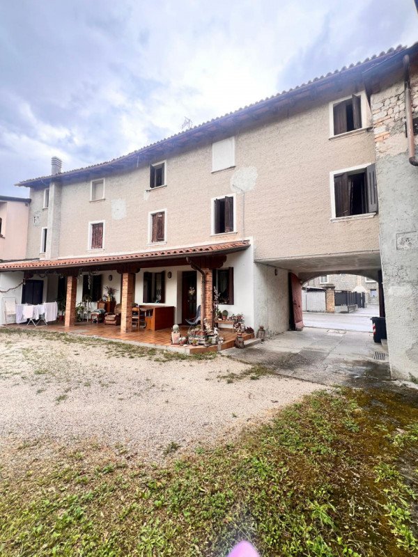 casa indipendente in vendita a Cordenons