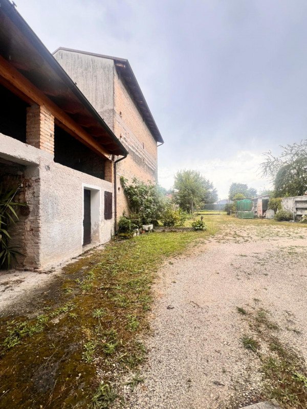 casa indipendente in vendita a Cordenons