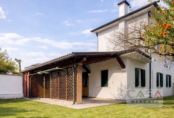 casa indipendente in vendita a Cordenons
