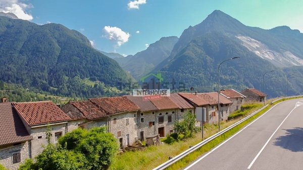 esavano in vendita ad Erto e Casso