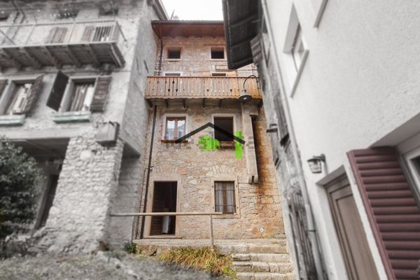 pentavano in vendita ad Erto e Casso in zona Erto