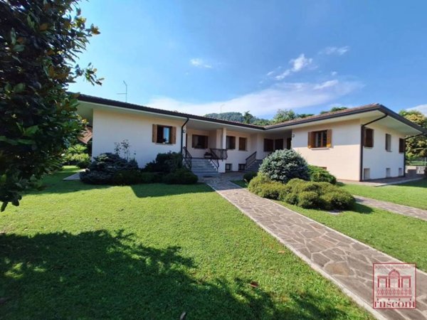casa indipendente in vendita a Fanna
