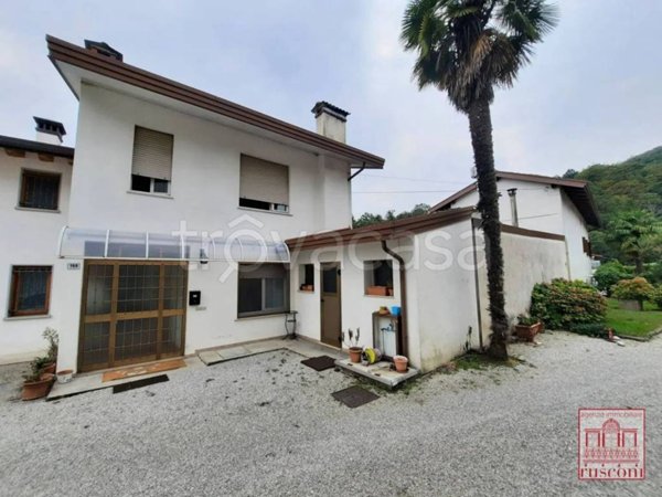 casa indipendente in vendita a Fanna