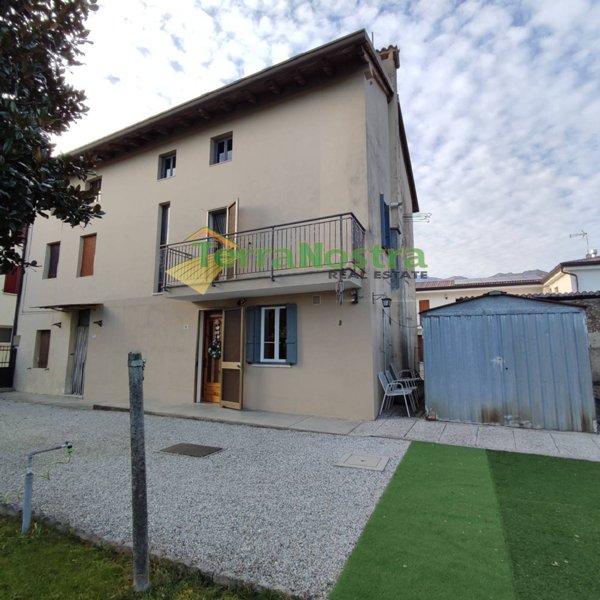 casa indipendente in vendita a Fanna
