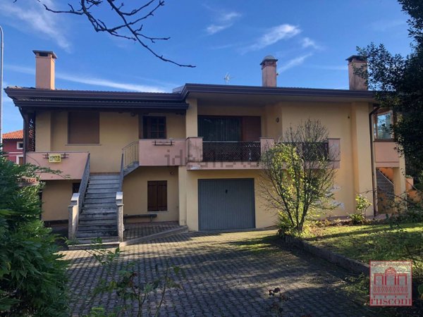 casa indipendente in vendita a Fanna