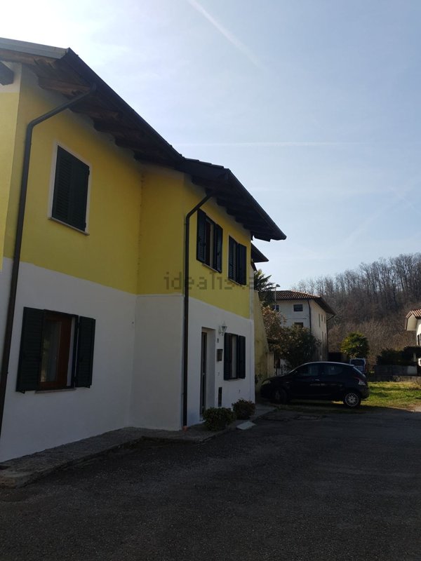 casa indipendente in vendita a Fanna