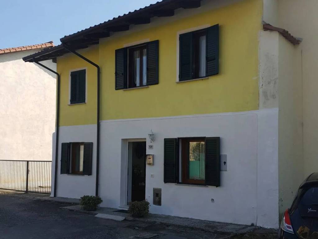 casa indipendente in vendita a Fanna