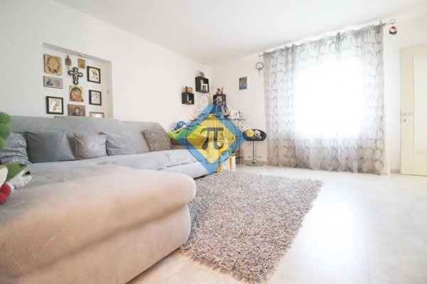 casa indipendente in vendita a Fanna
