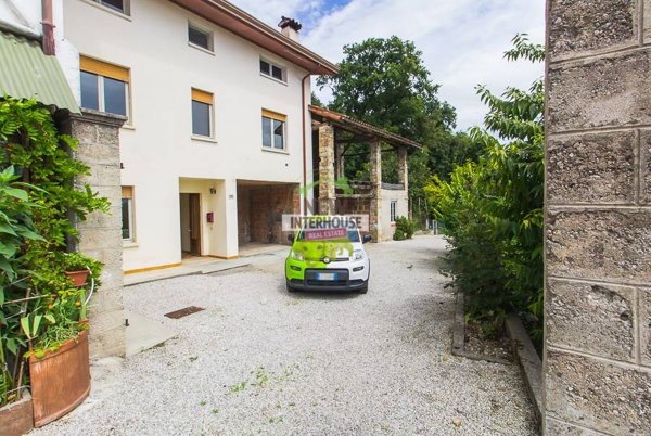 casa indipendente in vendita a Fanna