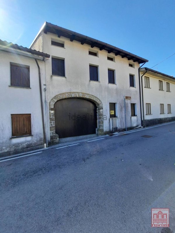 casa indipendente in vendita a Fanna