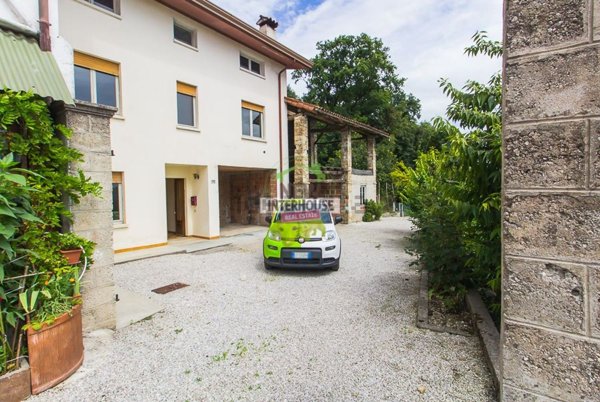 casa indipendente in vendita a Fanna