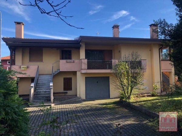 casa indipendente in vendita a Fanna